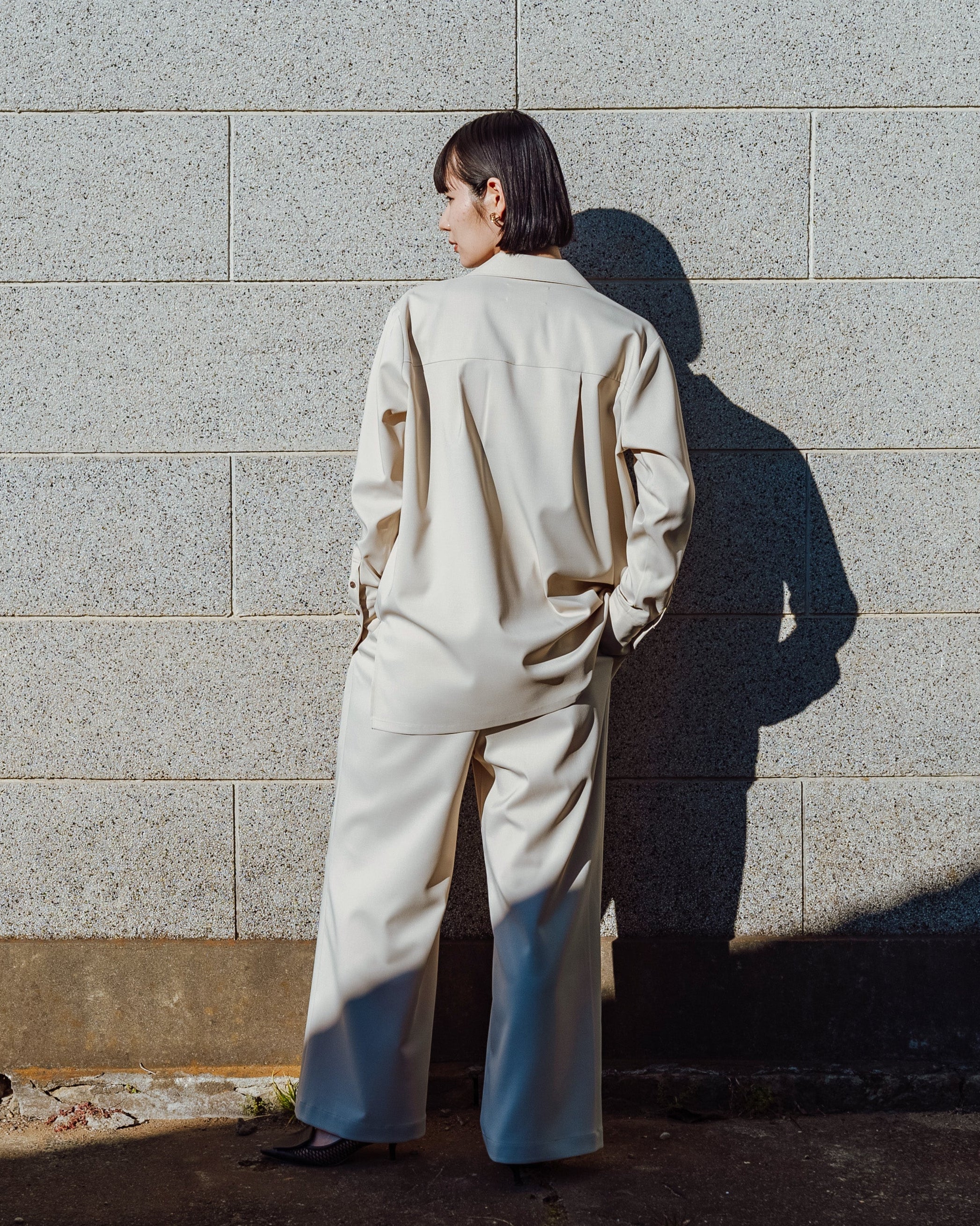 【関税込み】LVIR ベージュ タックパンツ タックパンツ – sicut